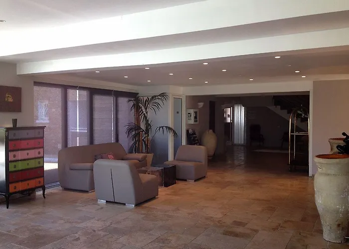 Otel La Lagune