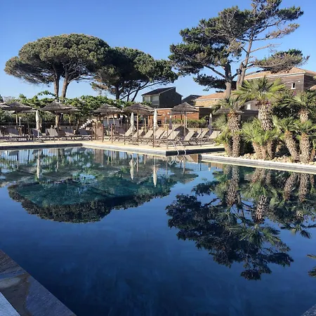 Отель La Lagune Люссиана